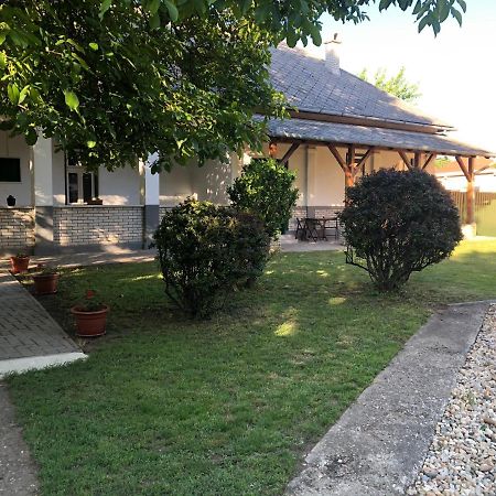 Tisza-Kert Apartmanok Tiszafüred Zewnętrze zdjęcie
