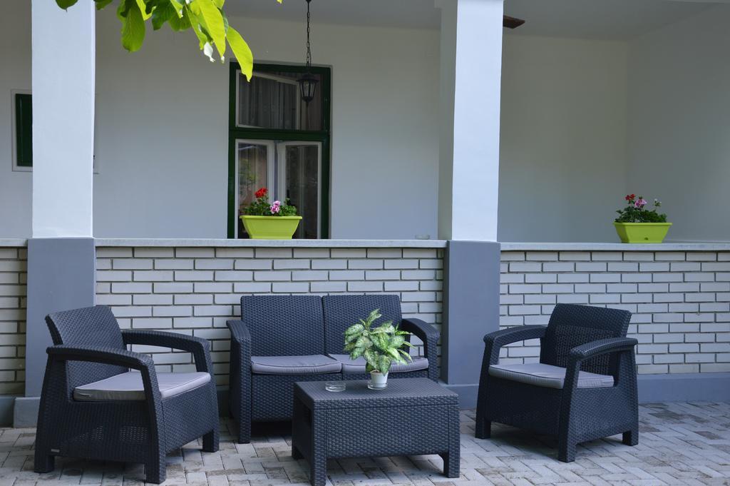 Tisza-Kert Apartmanok Tiszafüred Zewnętrze zdjęcie
