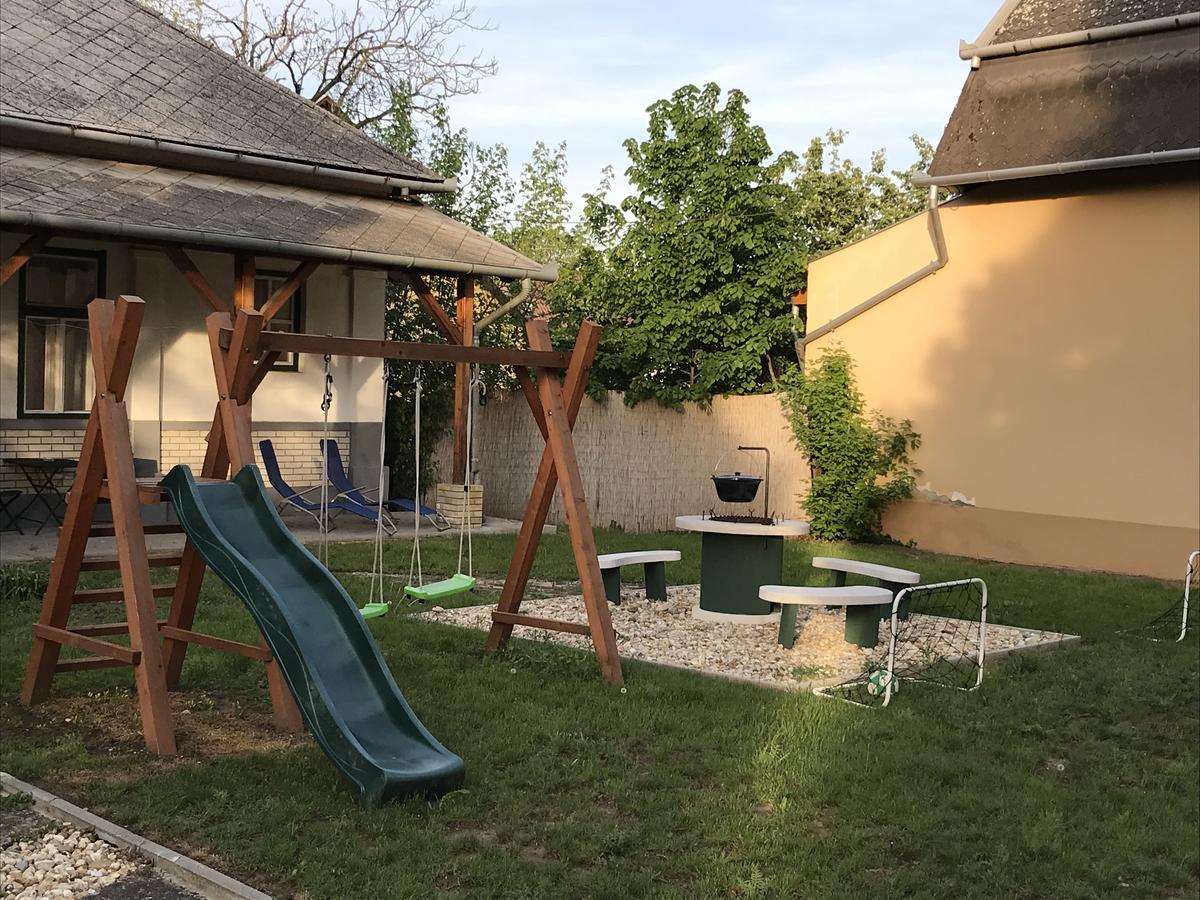 Tisza-Kert Apartmanok Tiszafüred Zewnętrze zdjęcie